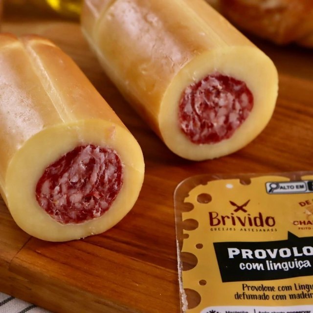 Provolone com linguiça seca